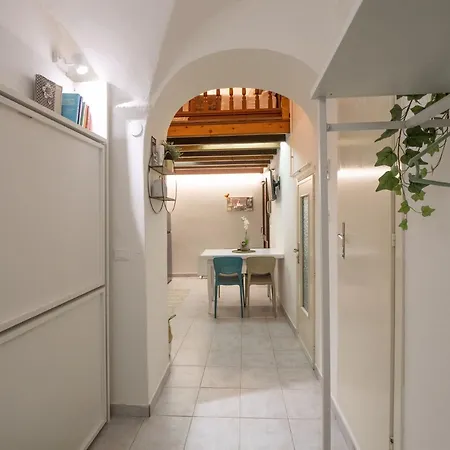 アパート Casa Iryna ピエトラ・リーグレ